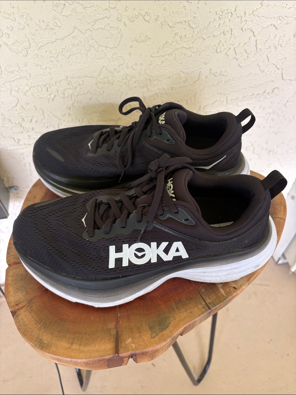Hoka Black and White Bondi 8 sneakers EUC - Picture 4 of 9